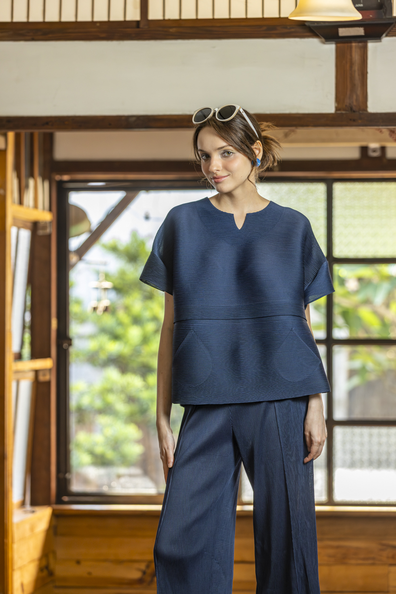 余白橫紋上衣